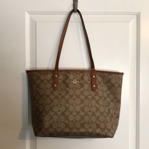 Coach monogram tote bag
